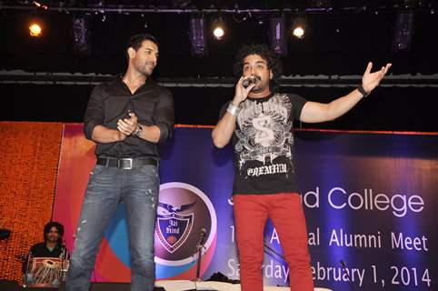 John Abraham enjoys Toshi Sabri's performance