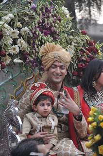 Vaibhav Vora enters the Wedding with a grand baraat