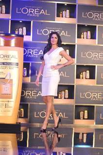 Katrina Kaif launches L'Oreal Paris's new hair-care range '6 Oil Nourish'