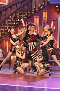 Priyanka Chopra performs at the Promotions of 'Gunday' on Comedy Nights with Kapil