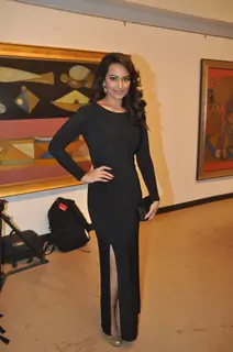 Sonakshi Sinha at the preview of 'Penetralia - Art of Neeraj Goswami'