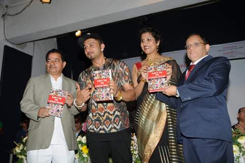 Honey Singh unveils the book 'Top 100 Celebrity Brands'