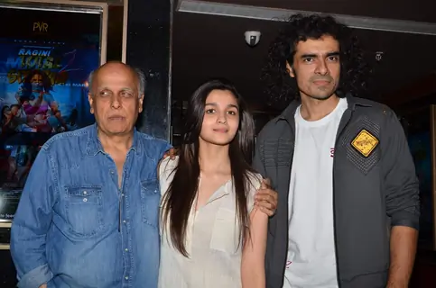 Mahesh Bhatt, Alia Bhatt and Imtiaz Ali at the screening of Highway