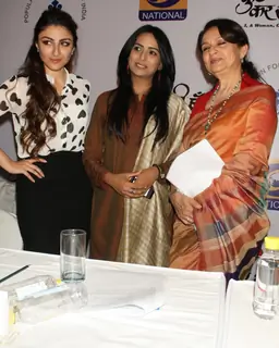 Soha Ali Khan and Sharmila Tagore at the Launch of DD's new show 'Main Kuch Bhi Kar Sakti Hoon'
