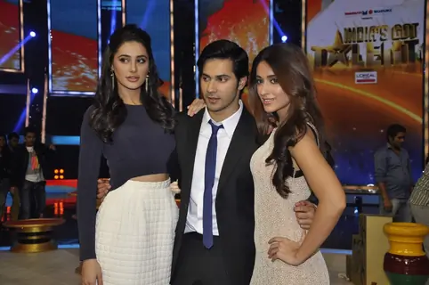Promotion of Main Tera Hero on the sets of India's Got Talent
