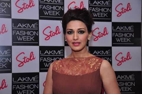 Sonali Bendre was seen at the Stoli Lounge at Lakme Fashion Week