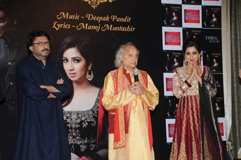 Shreya Ghosal with Sanjay Leela Bhansali and Pandit Jasraj at her 1st Ghazal Album Launch