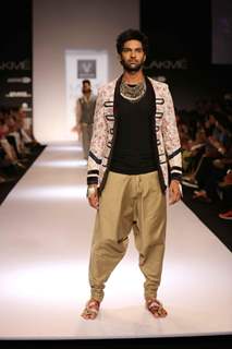 Purab Kohli in a Lalit Sengar outfit on Lakme Fashion Week Summer Resort 2014 Day 3