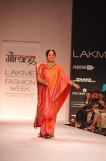 Kirron Kher at Lakme Fashion Week Summer Resort 2014 Day 4