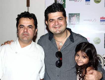 Daboo Ratnani at chef Vicky Ratnani's book 'Vicky Goes Veg'