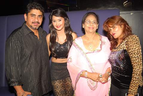 Kanchi Singh with her family and Rajan Shahi at her birthday party