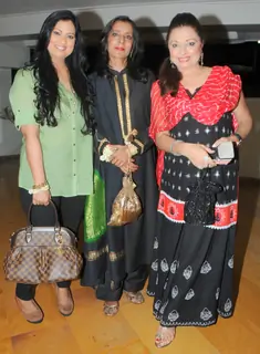 Richa Sharma with Medha Jalota & Anita Kanwal at Shaam -e-Qwwali