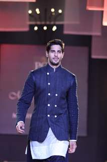 Sidharth Malhotra at the Men for Mijwan fashion show