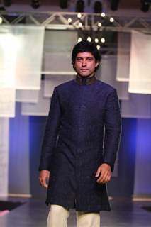 Farhan Akhtar walked the ramp at the Men for Mijwan fashion show