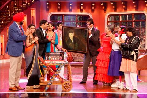 Big B gifts Kapil a portrait of himself