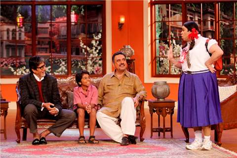 Kiku Sharda with Big B and Boman Irani on Comedy Nights With Kapil