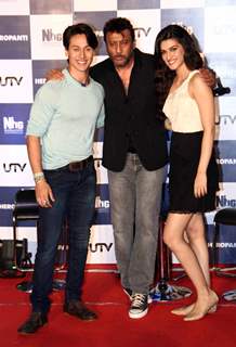 Jackie Shroff with Kriti and Tiger at the Trailer launch of Heropanthi