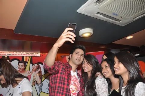 Varun Dhawan clicks a selfie with his fans