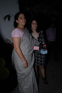 Reena with her daughter at Avantika Malik's Baby Shower