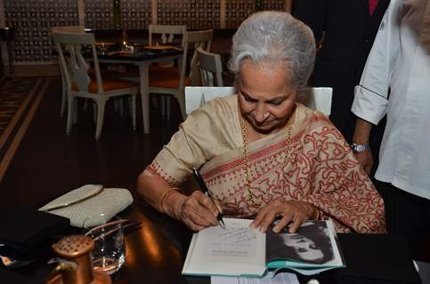 Waheeda Rehman signs her Book at the Launch
