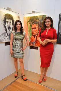 Raveena Tandon at Nawaz Modi Singhania's art show