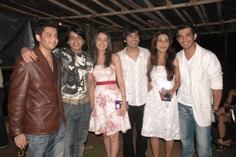 Abhishek Sharma, Jaskaran Singh, Sanaya Irani, Mohit Sehgal, Rati Pandey, Arjun Bijlani