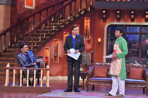 Rajat Sharma in an act on Comedy Nights With Kapil