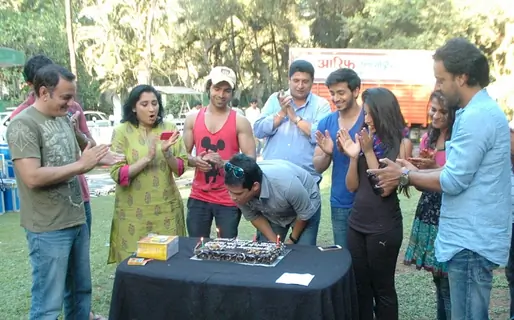 Sadda Haq completes 100 episodes