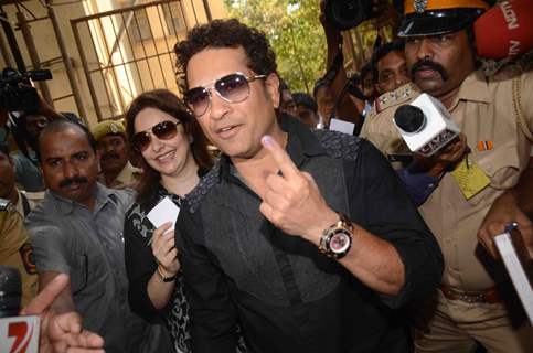 Sachin Tendulkar votes at a polling station in Mumbai