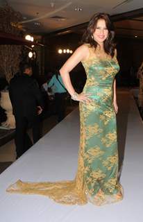 Amrita Raichand at the Launch of Signature Collection of Earth 21