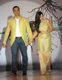 Shoaib Akhtar and Amy Billimoria walk the ramp at the Launch of Signature Collection of Earth 21