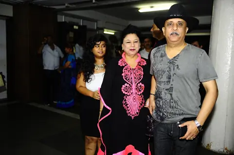 Rajesh Puri with family at the Premiere of the play 'Hum Do Hamare Woh'