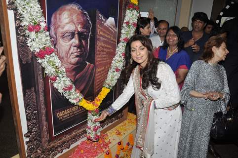 Juhi Chawla pays her respect at the Dada Sahib Phalke Awards