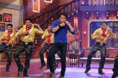 Tiger Shroff performs on Comedy Nights with Kapil