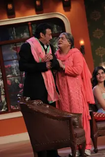 Dadi flirts with Jackie Shroff on Comedy Nights with Kapil