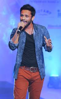 Rahul Vaidya performs at Tassel Fashion & Lifestyle Awards 2014