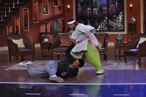 Akshay defeated by Palak on Comedy Nights With Kapil