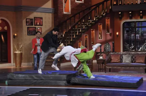 Palak too shows off some stunts on Comedy Nights With Kapil
