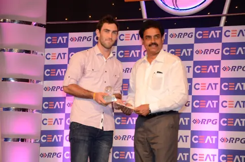 Glen Maxwell wins the CEAT International Popular Choice Award 2014