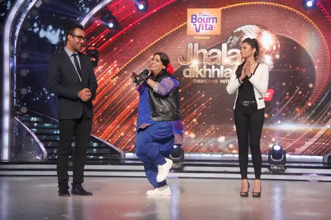 Palak in a gig at the Launch of Jhalak Dikhhla Jaa Season 7