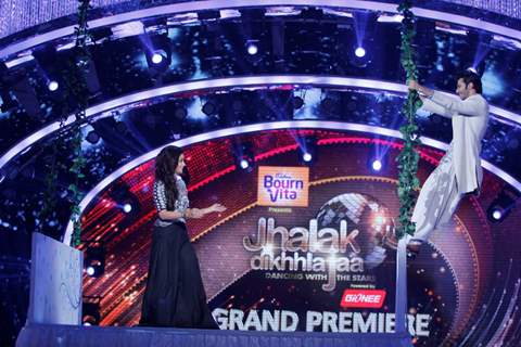 Promotion of Humpty Sharma Ki Dulhaniya on Jhalak Dikhla Jaa