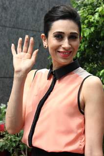 Karisma Kapoor felicitates jackpot winners