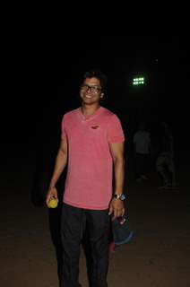 Shaan at the Cricket Match between Singers and the Cast of 'Desi Katte'