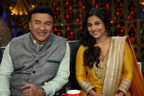 Vidya Balan Promotes Bobby Jasoos on Entertainment Ke Liye Kuch Bhi Karega