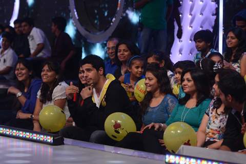 Promotion of Ek Villain on Jhalak Dikhhla Jaa Season 7