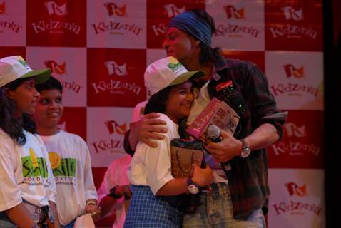 Shahrukh Khan celebrates Fathers day at Kidzania