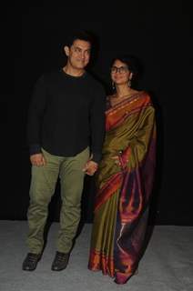 Aamir Khan and Kiran Rao at Star Parivaar Awards 2014