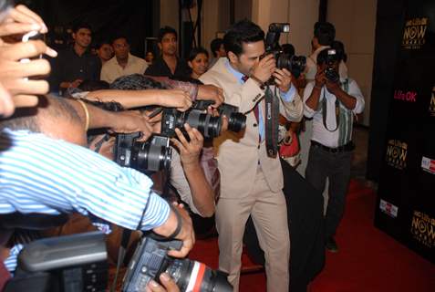 Varun Dhawan joins the photographers gang