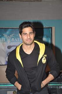 Sidharth on Ye Hai Mohabbatein sets