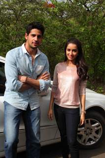 Sidharth Malhotra and Shraddha Kapoor Promotes Ek Villain on CID